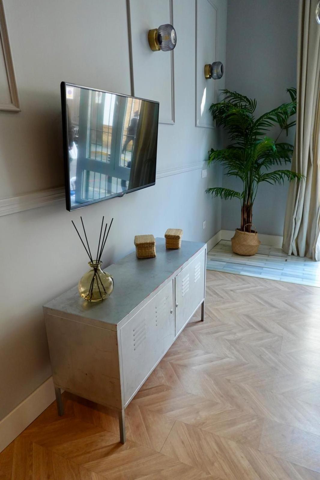 Peral Boutique Apartaments Севилья Экстерьер фото