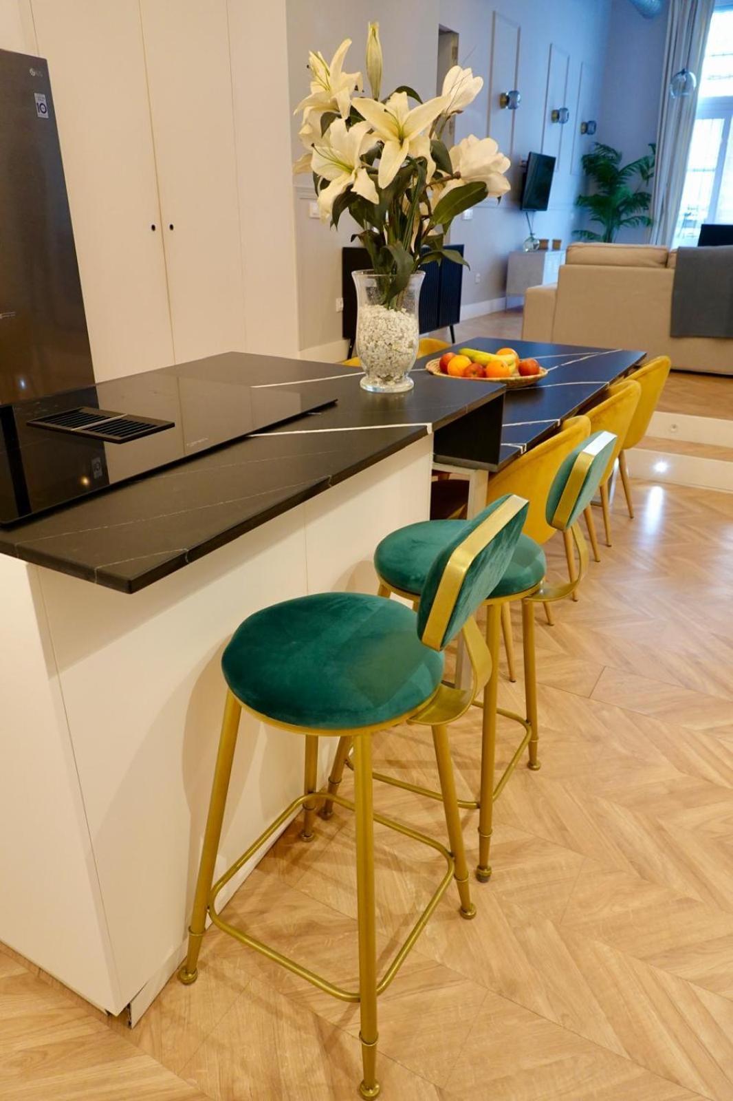Peral Boutique Apartaments Севилья Экстерьер фото